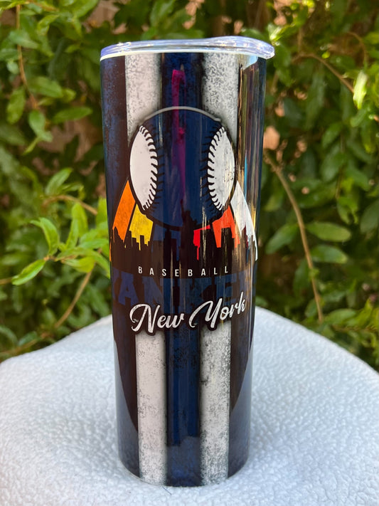 Yankees Tumbler (Glare is bad in photos)